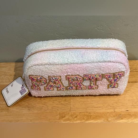 Gloss & Glo Rainbow Sprinkles PARTY Accessory Bag With Zipper Closure - Picture 4 of 9